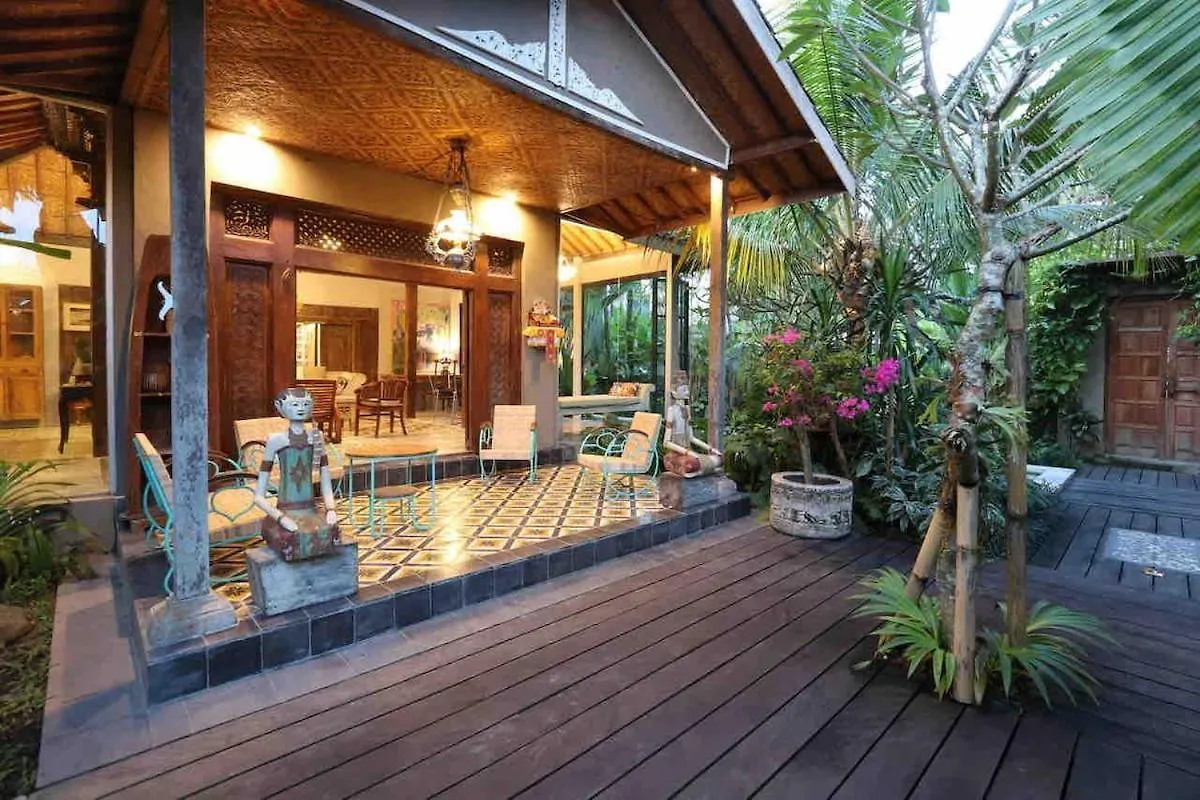 Where Art and Relaxation Meet in Tropical Paradise Ubud  Villa Ubud (Bali)
