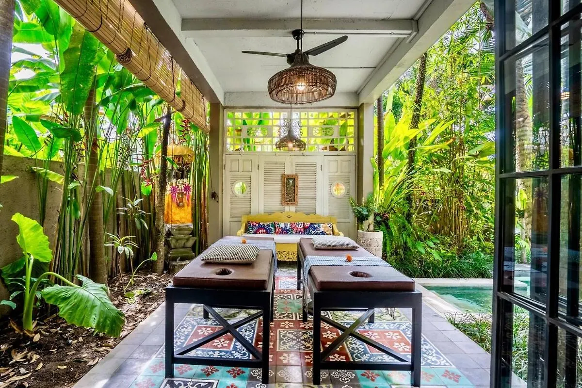 Vila Where Art and Relaxation Meet in Tropical Paradise Ubud