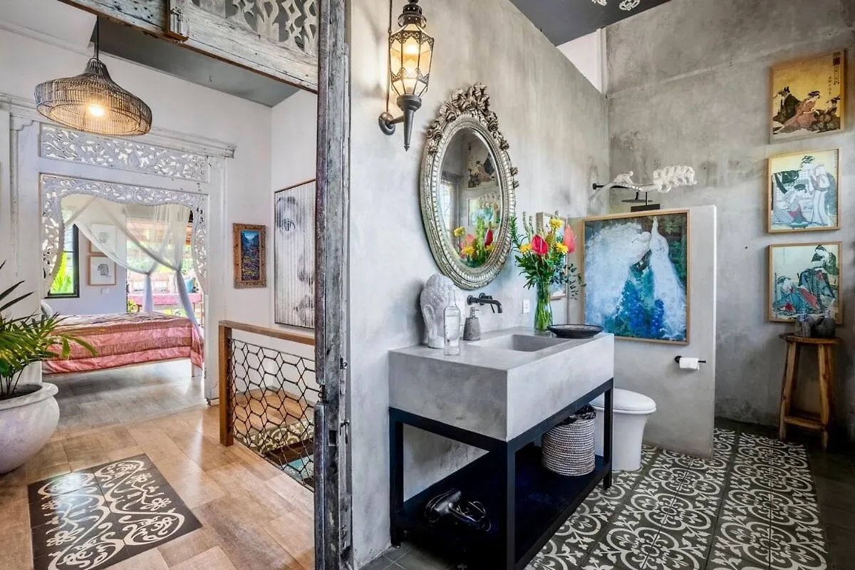 Vila Where Art and Relaxation Meet in Tropical Paradise Ubud